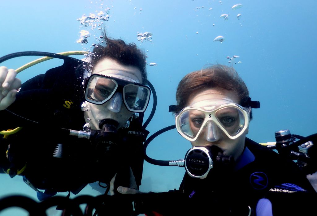 plongeur sous l'eau