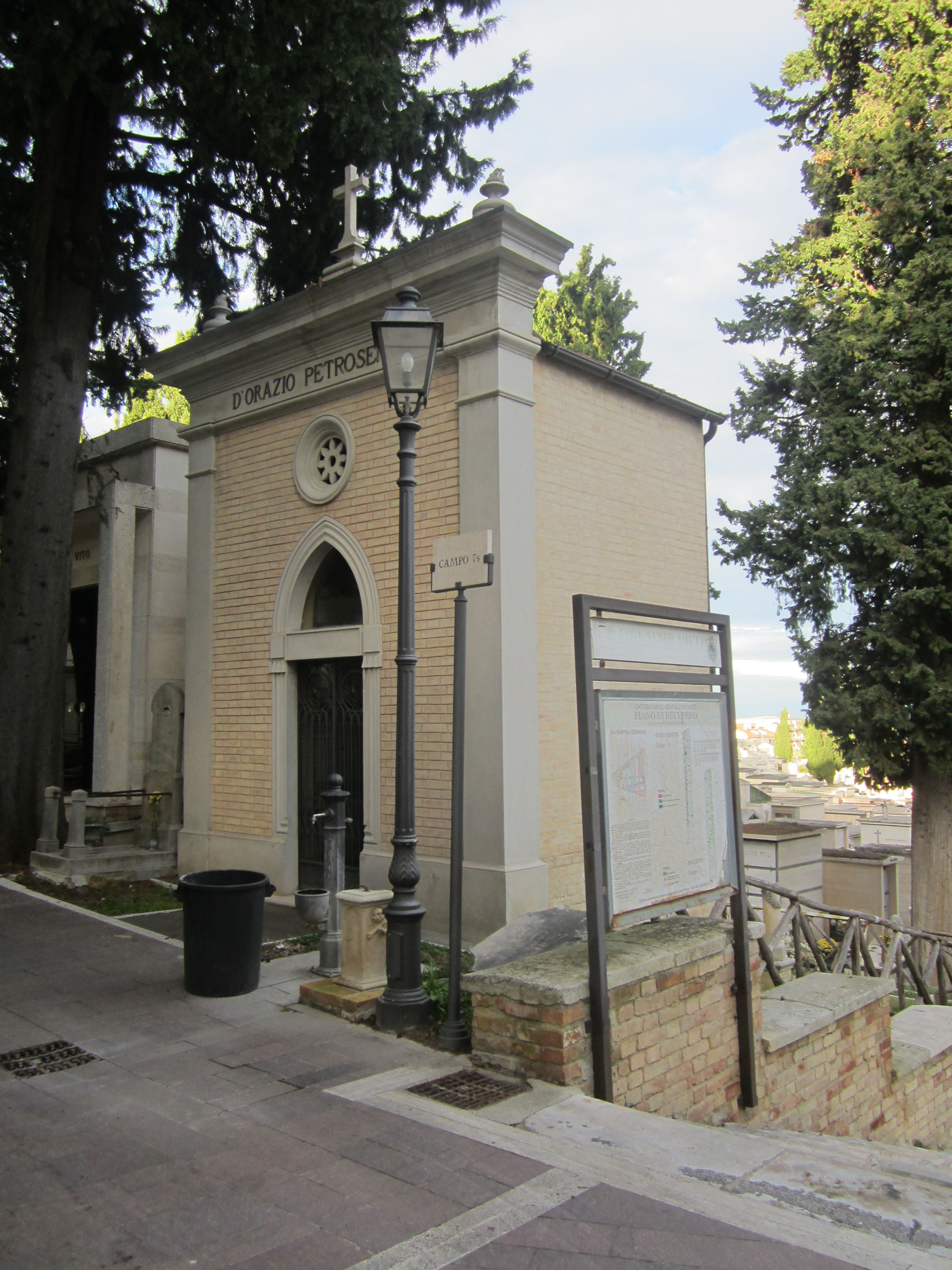 Cappella cimiteriale D’ORAZIO PETROSEMOLO