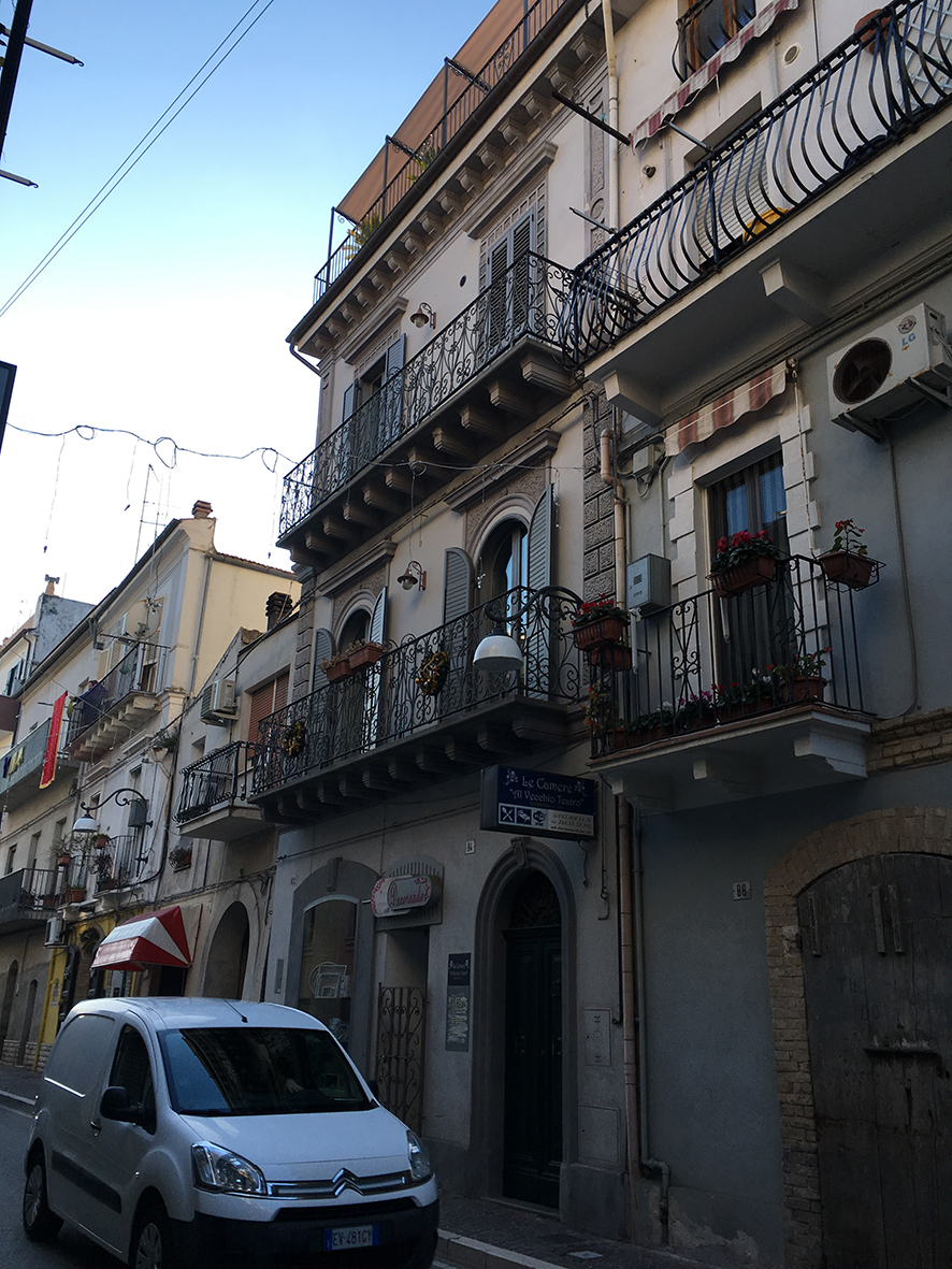 Casa bifamiliare ottocentesca [Corso Garibaldi, 82, 84]