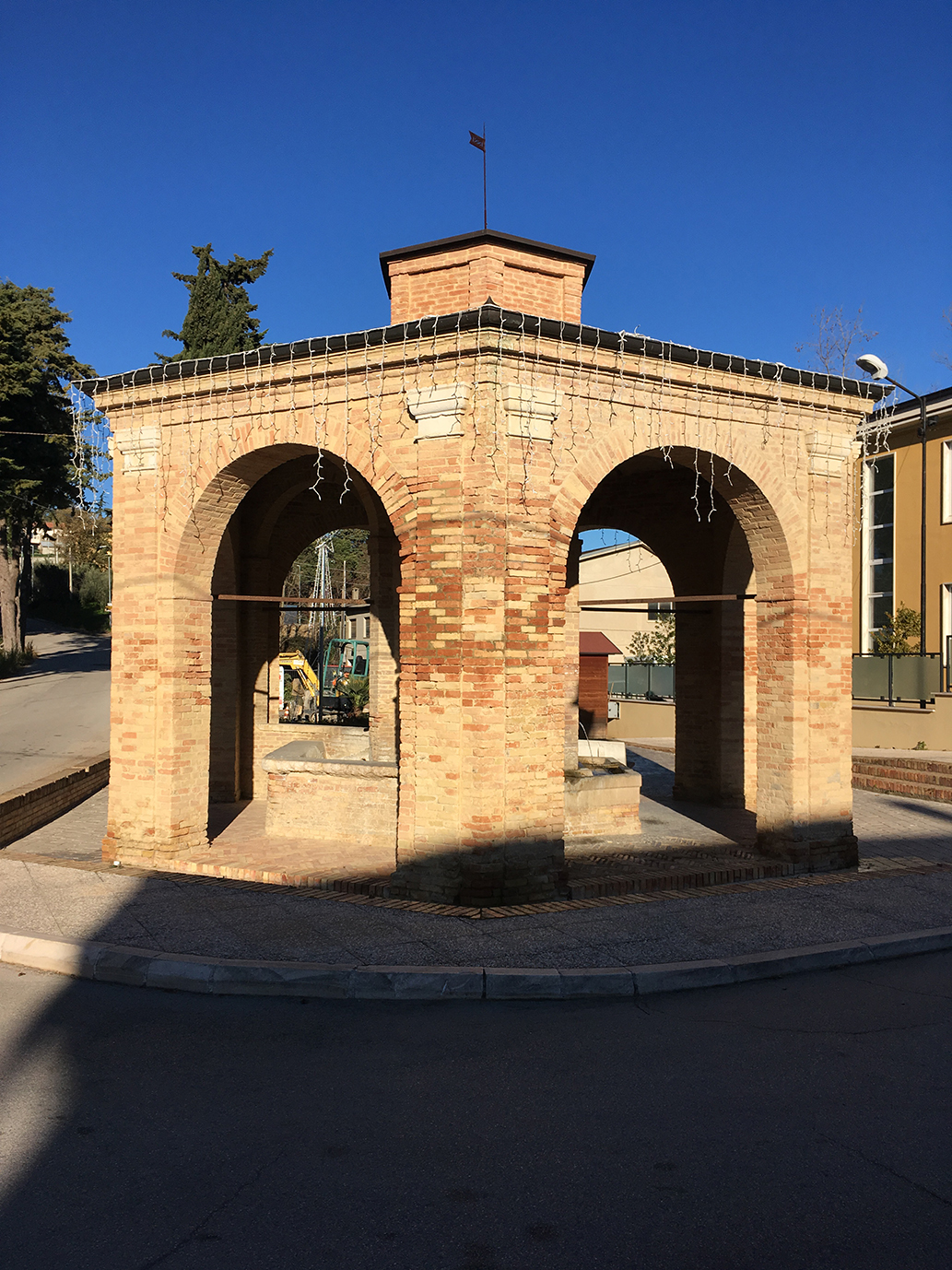 Fontana pubblica [Corso del Popolo]