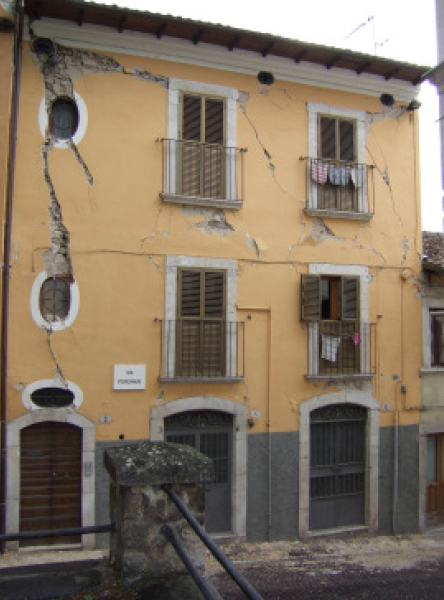 Edificio sito in piazza San Silvestro