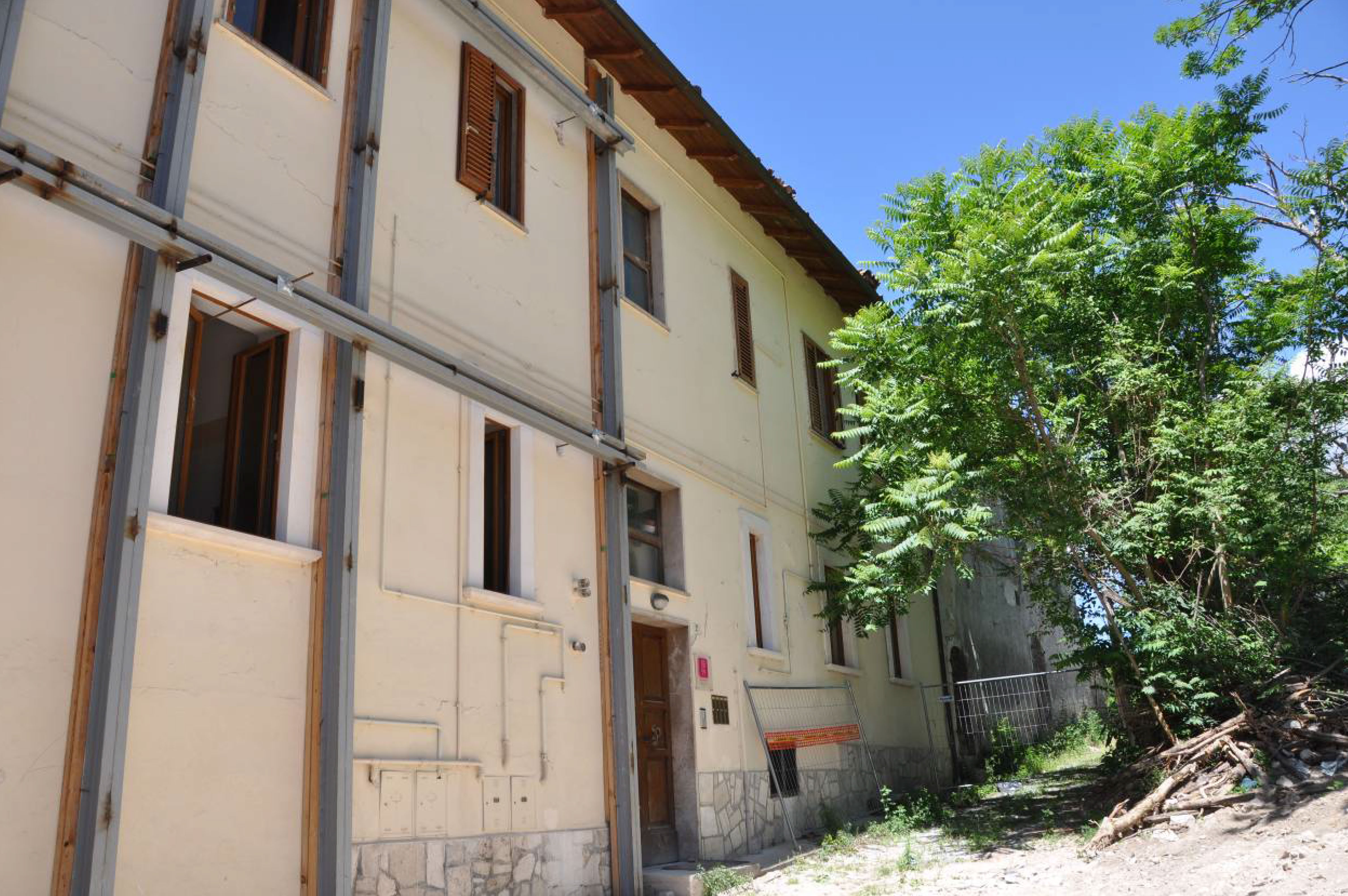 Palazzo sito a Via Poggio S.Maria