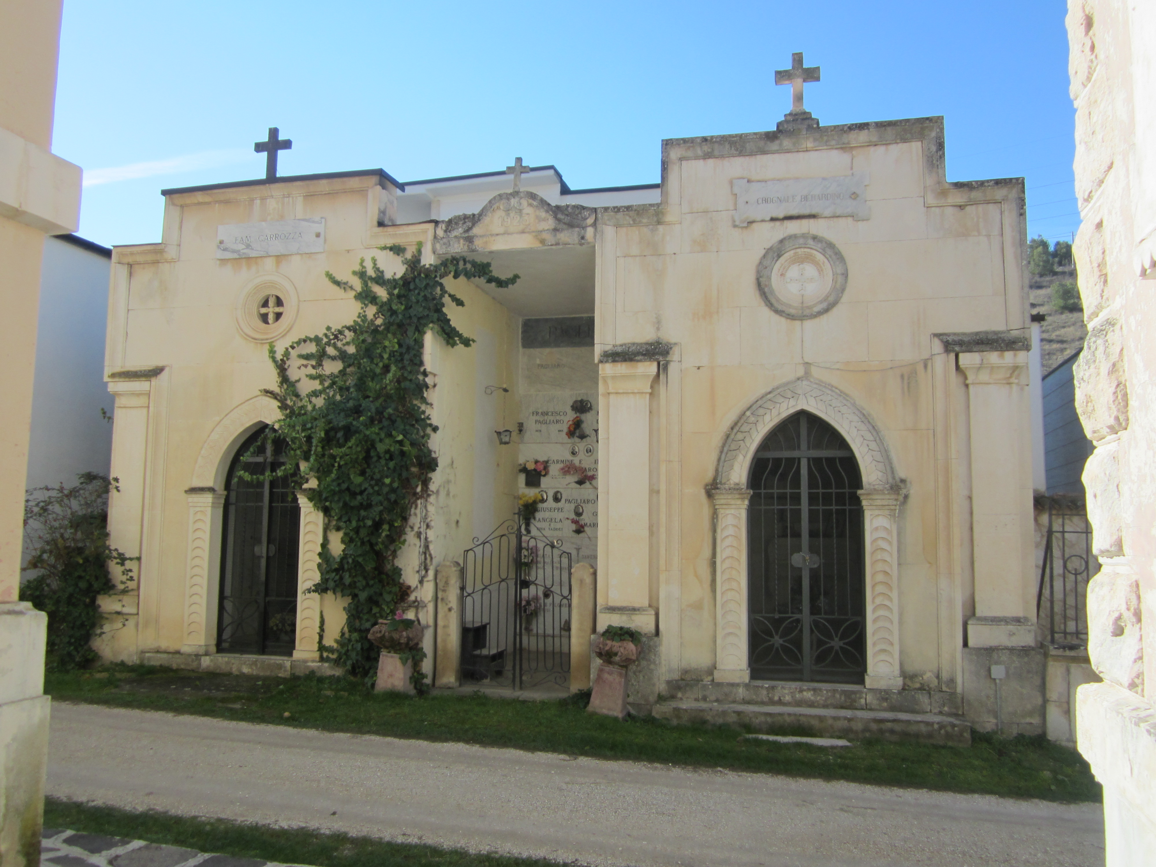 Cappella cimiteriale Crognale Berardino Famiglia Carrozza