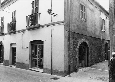 Casa medioevale al corso Umberto I