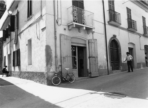 Casa quattrocentesca con porticato