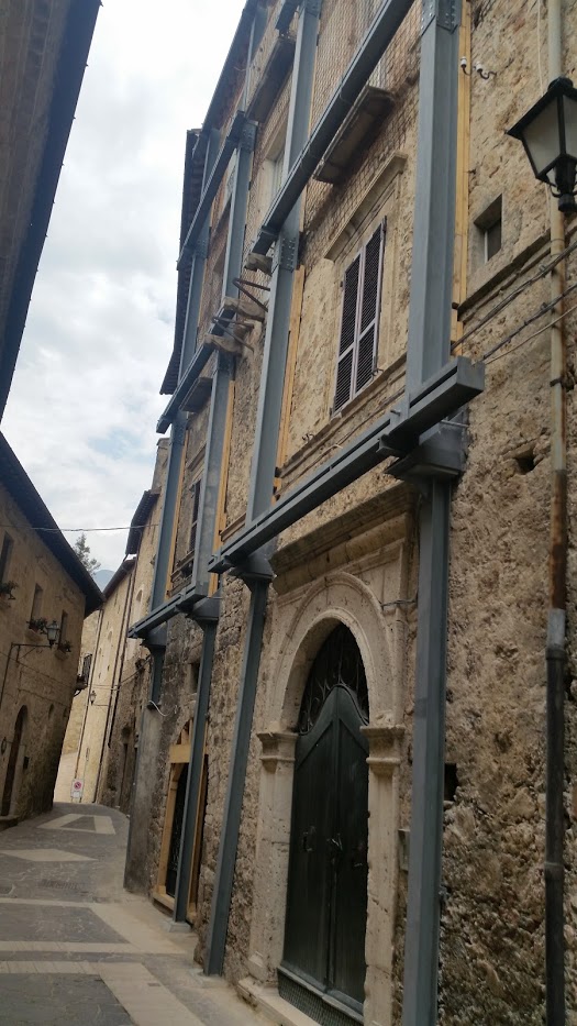 Casa Ciccola, ex casa Vignola con affresco del sec. XVI