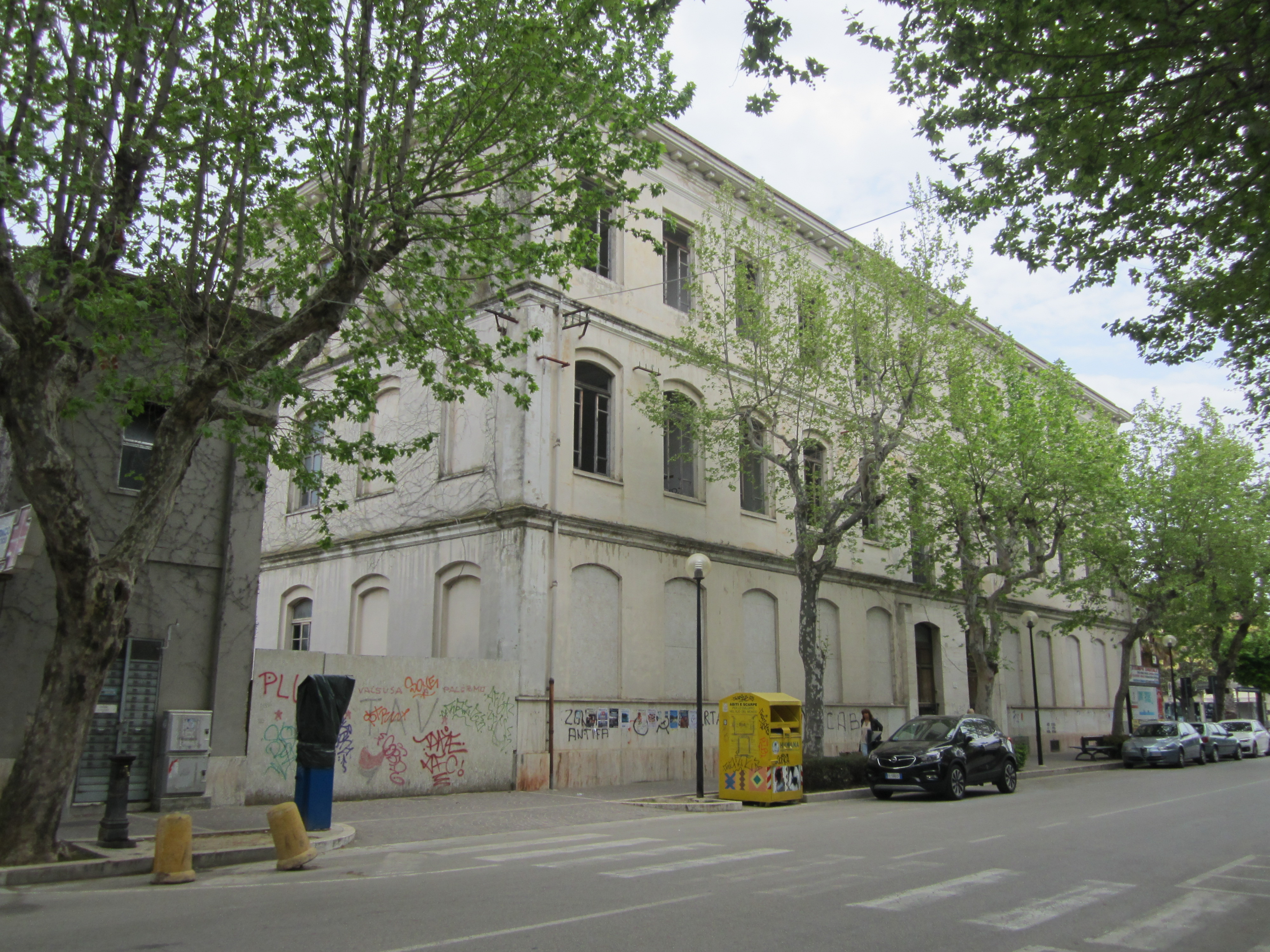 Scuola elementare Acquaviva
