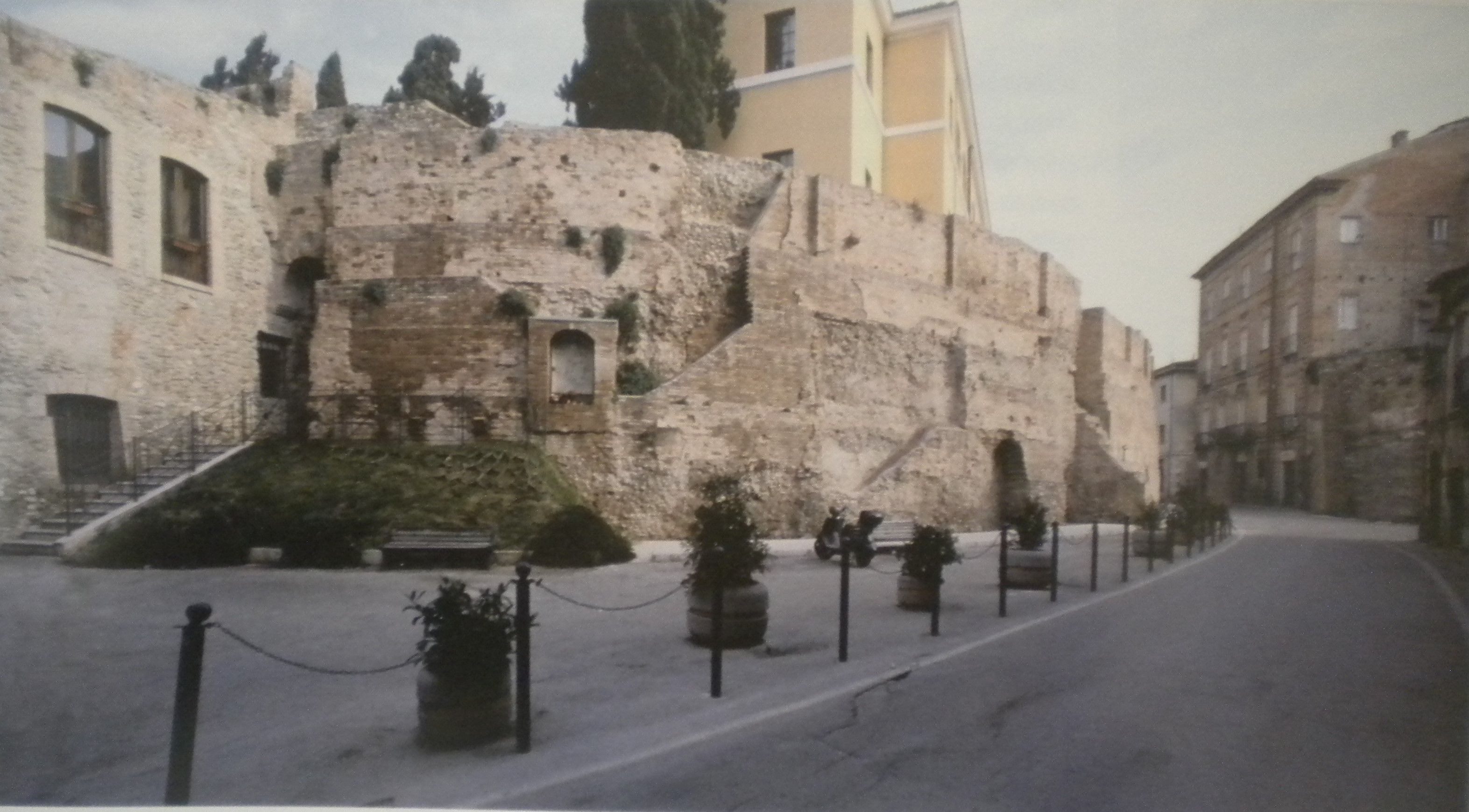 anfiteatro, luogo ad uso pubblico