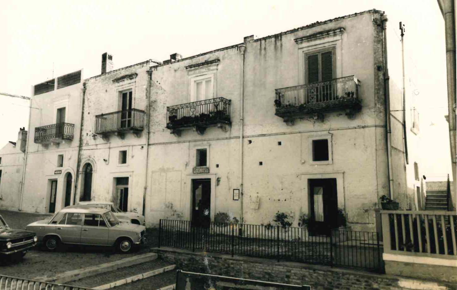 palazzo, privato, plurifamiliare
