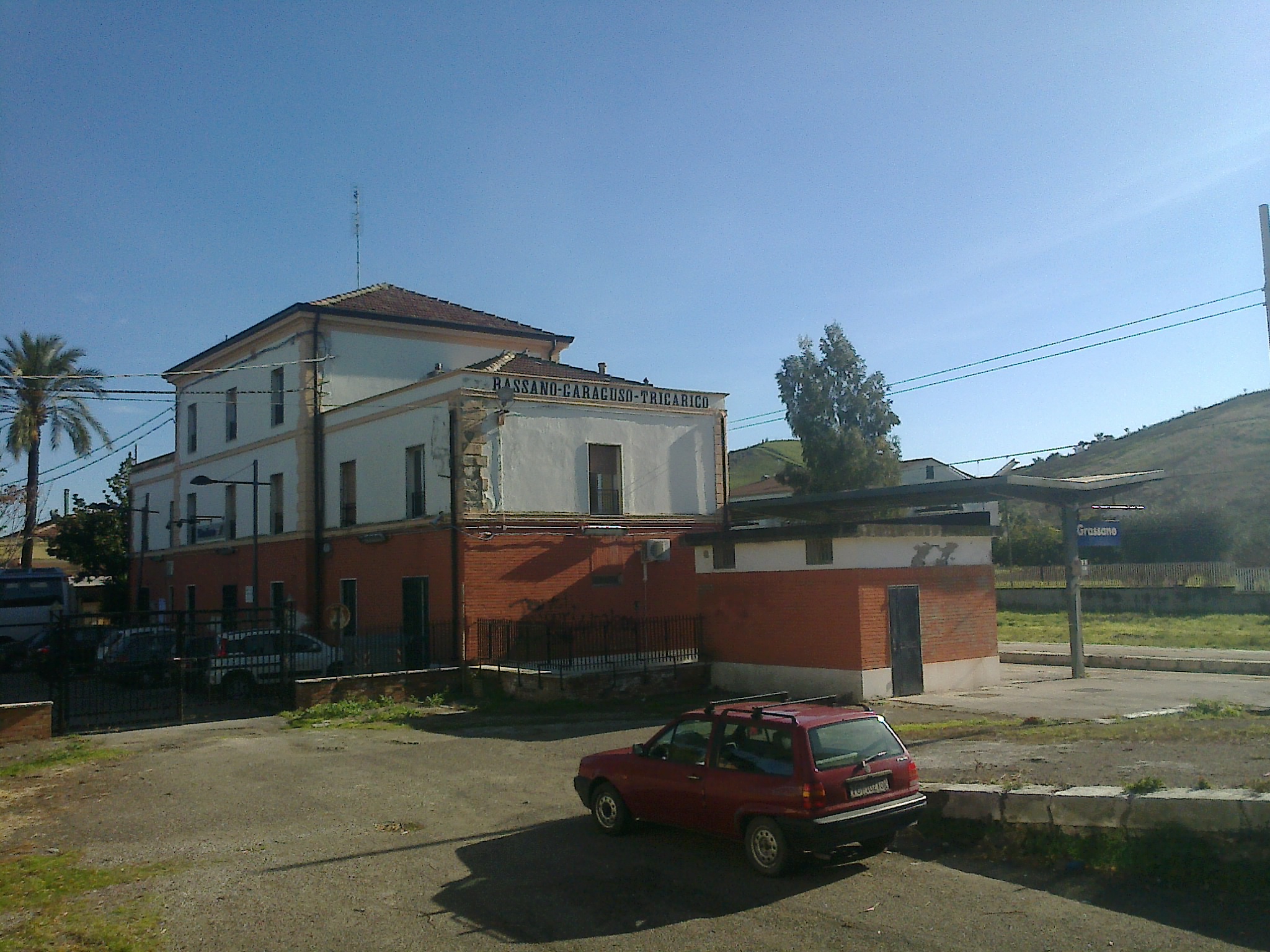 stazione, Stazione ferroviaria di Grassano-Garaguso-Tricarico