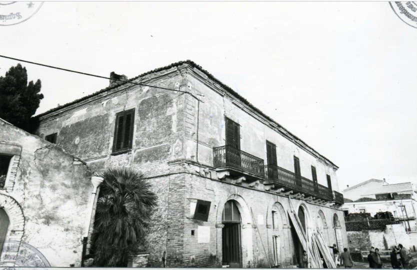 palazzo, Palazzo Ferri