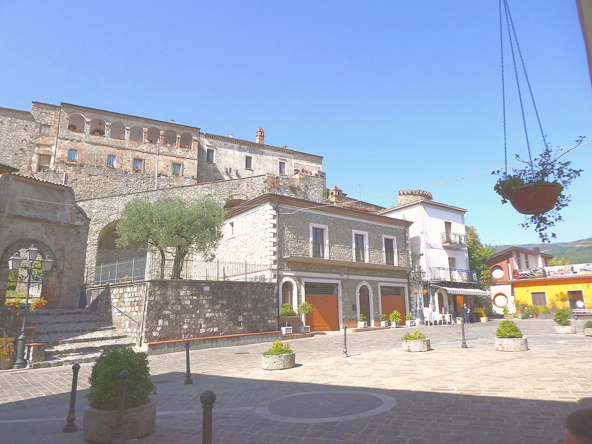 centro storico, collinare, difensivo, Episcopia