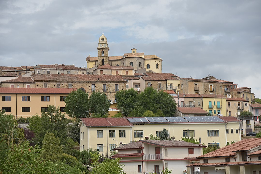 centro storico, di crinale, Spinoso
