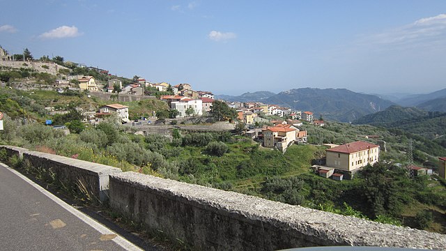 centro storico, di mezzacosta, collinare, montano, Albi