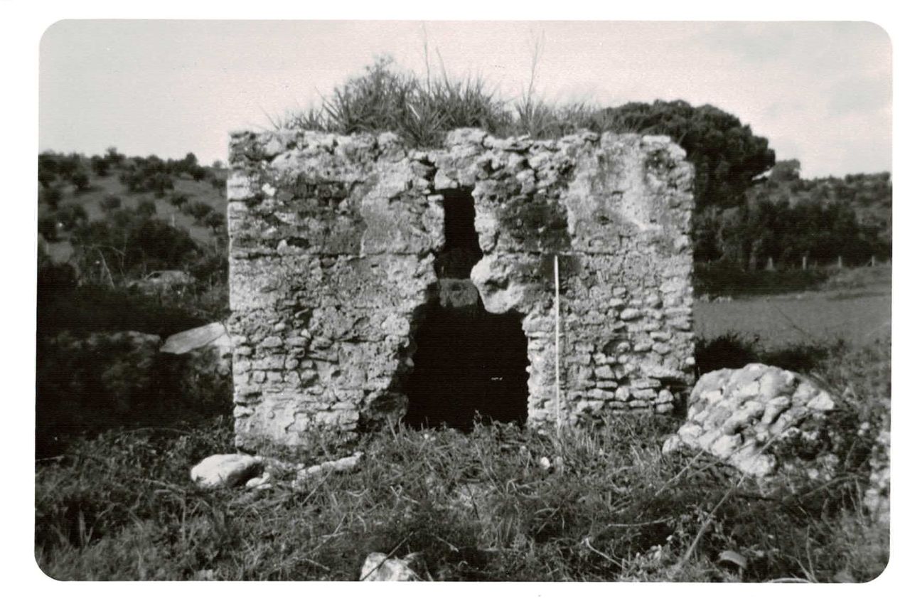 Scolacium, monumento funerario n. 7 della necropoli SE