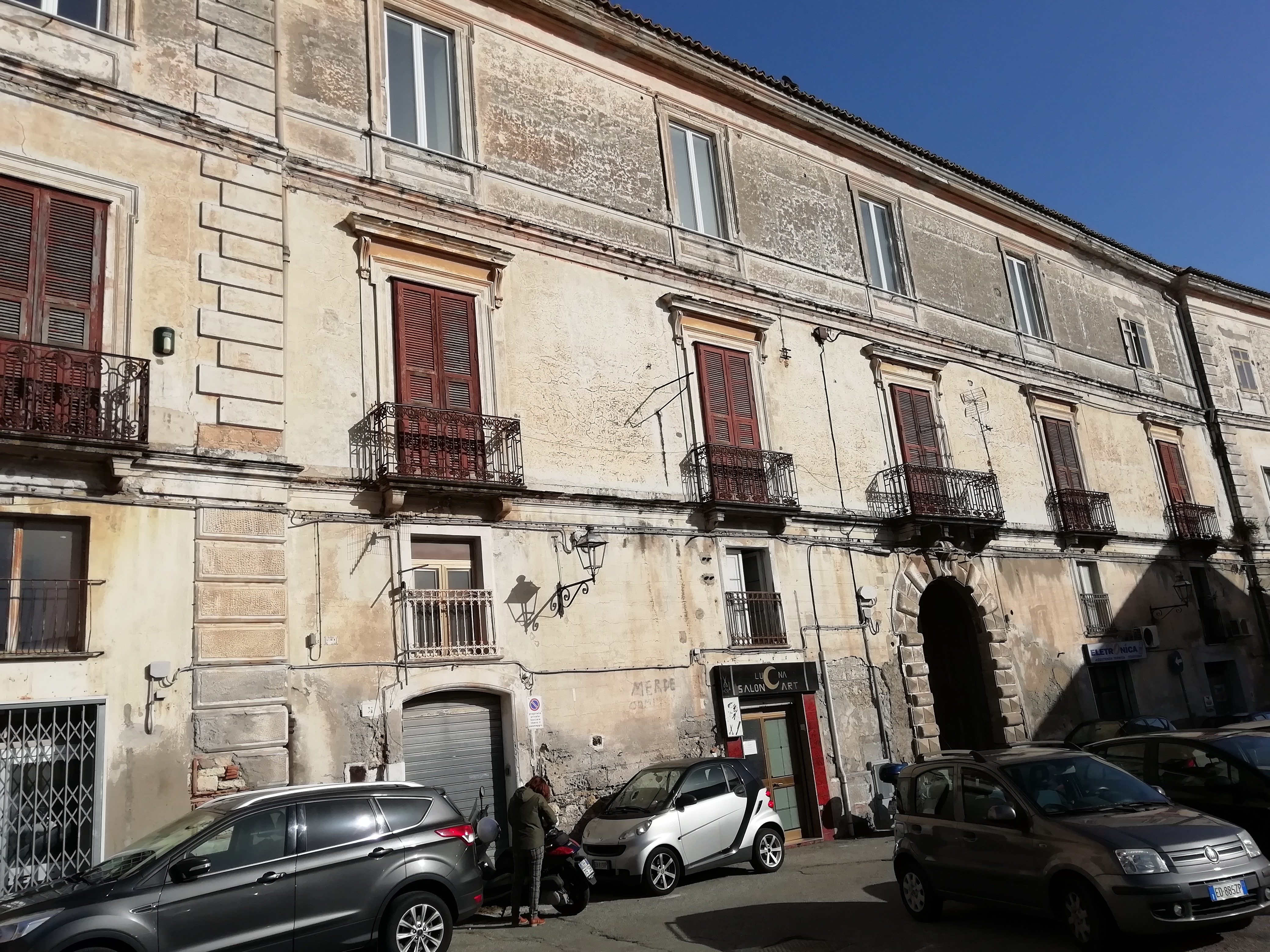 [Edificio in Piazza Marconi, 25]