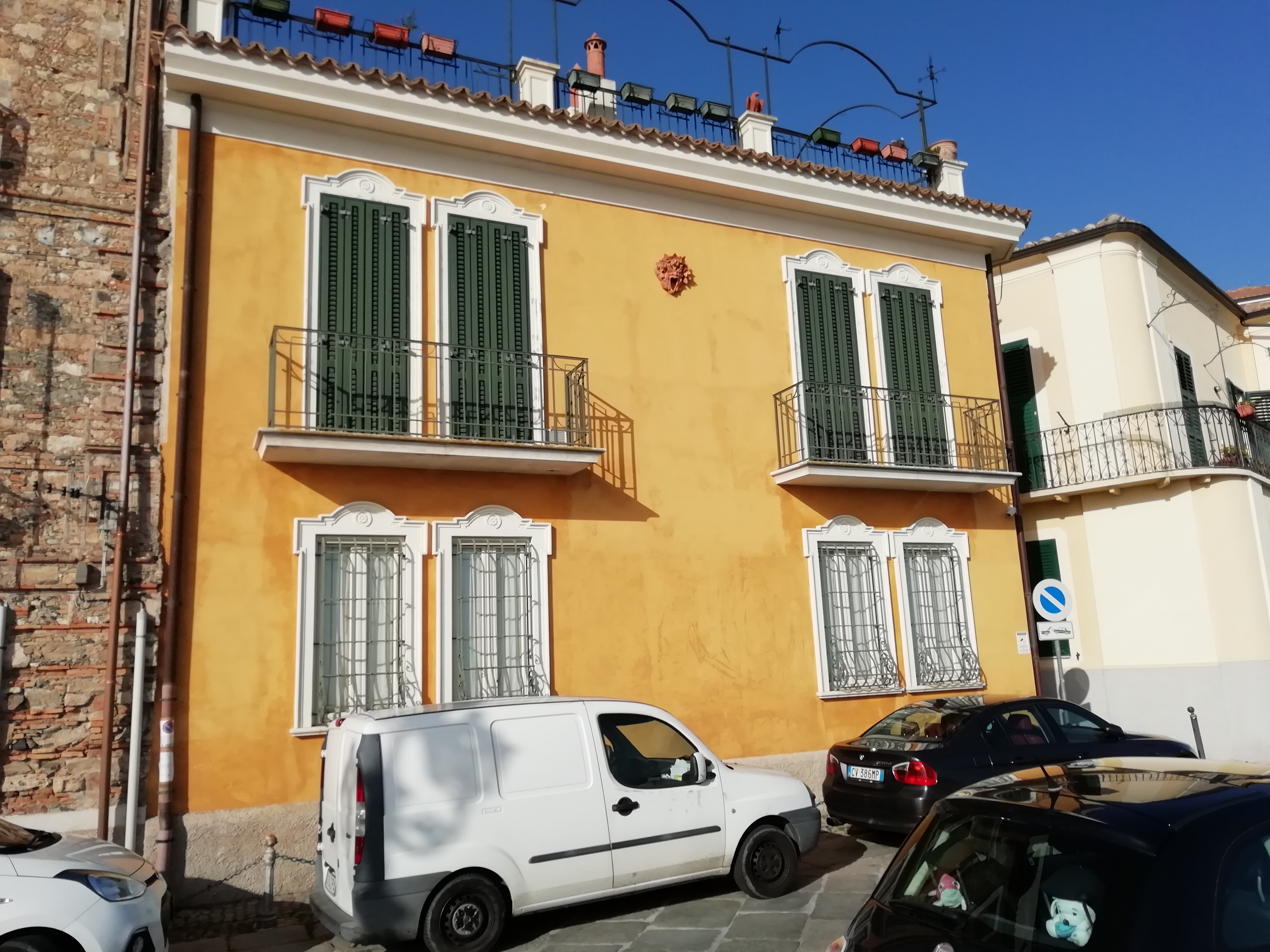 [Edificio in Via Bellavista, 20]