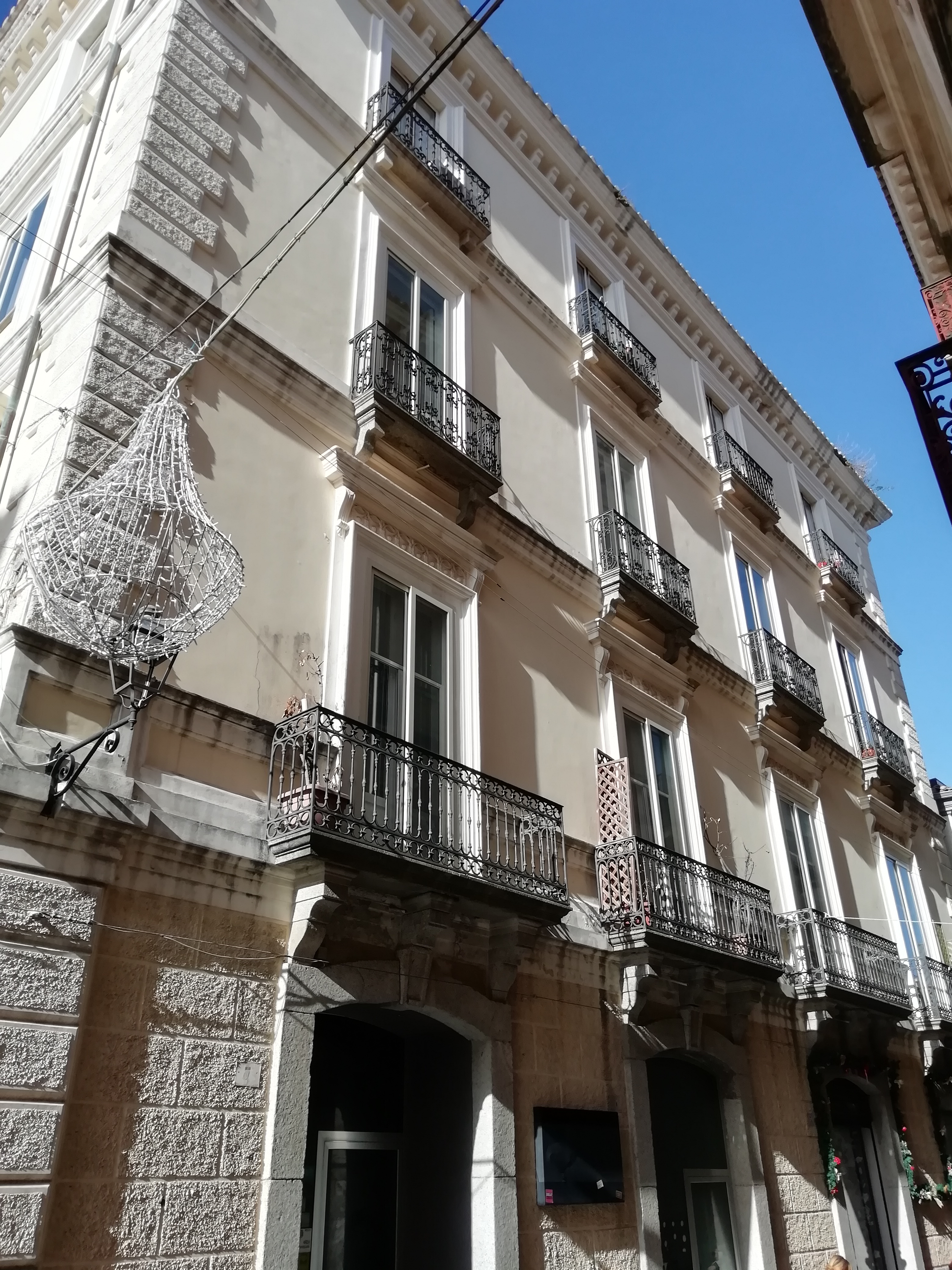[Edificio in Via Duomo, 15]