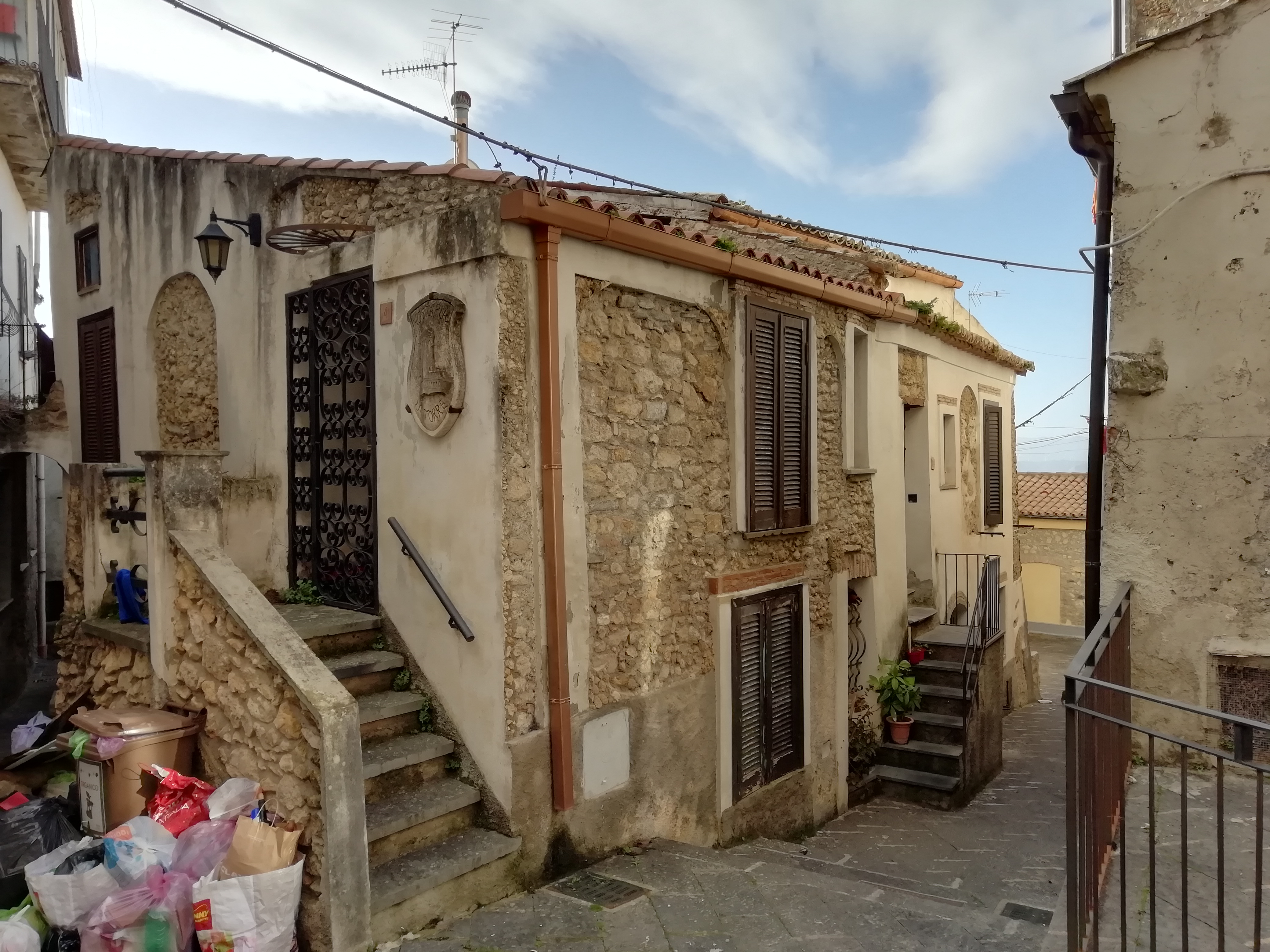 [Gruppo di case isolate in Largo Prigioni, 5, 16, 24, 25]
