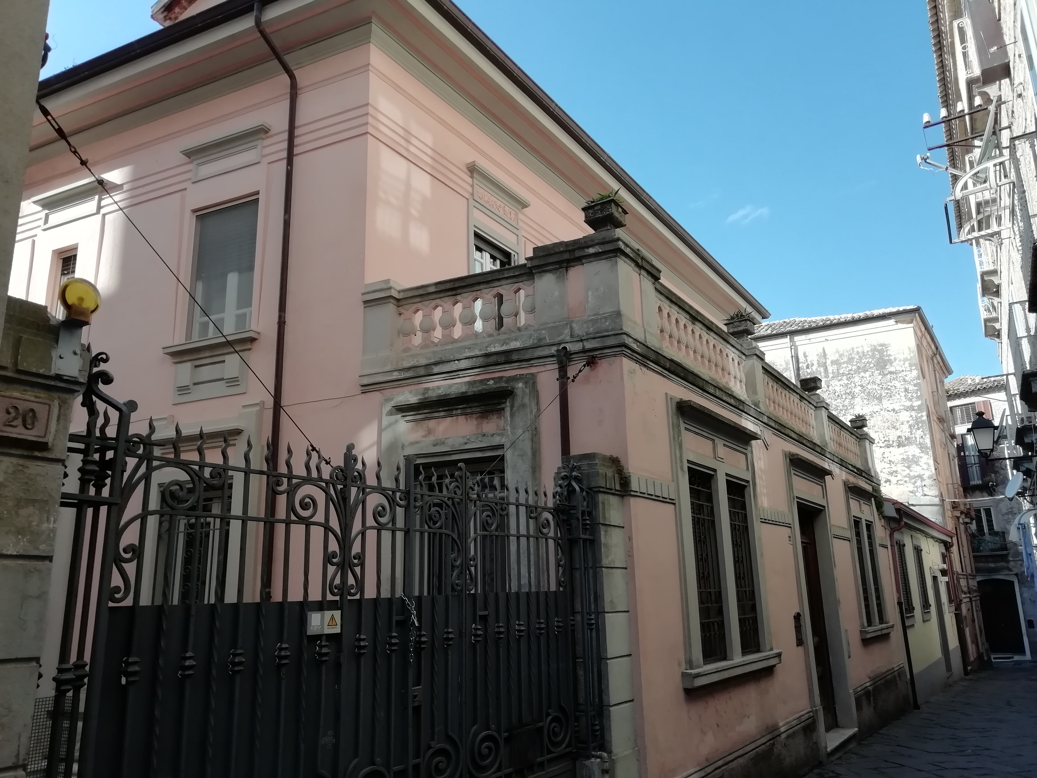 [Palazzina in Via Scalfaro, 22]