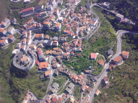 centro storico, di mezzacosta, collinare, spontaneo, Magisano, Vucisano