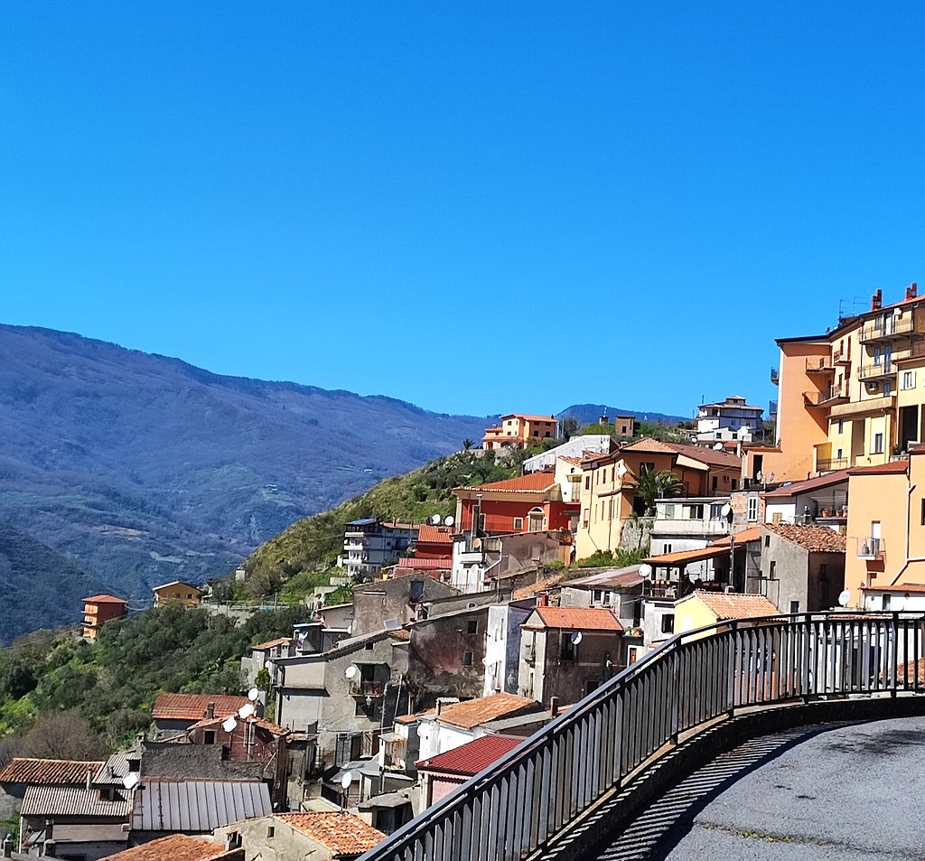 centro storico, di crinale, collinare, agricolo, Martirano, Martorano