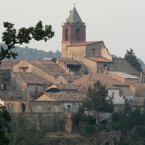 centro storico, di crinale, collinare, agricolo, Olivadi