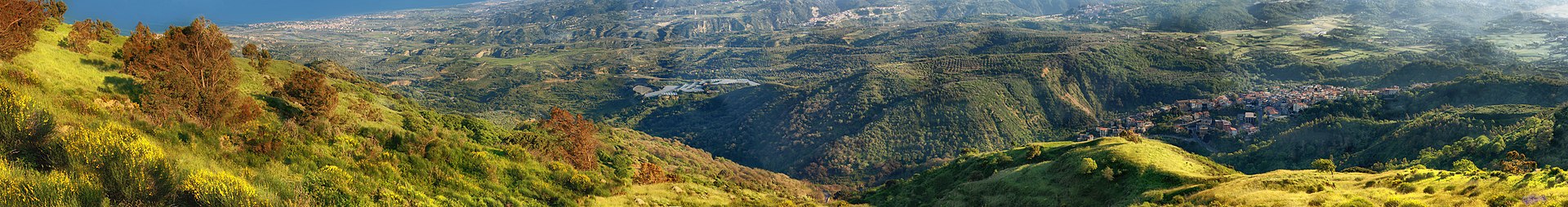 centro storico, di crinale, collinare, agricolo, Petrizzi
