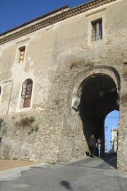 centro storico, collinare, difensivo, Cariati