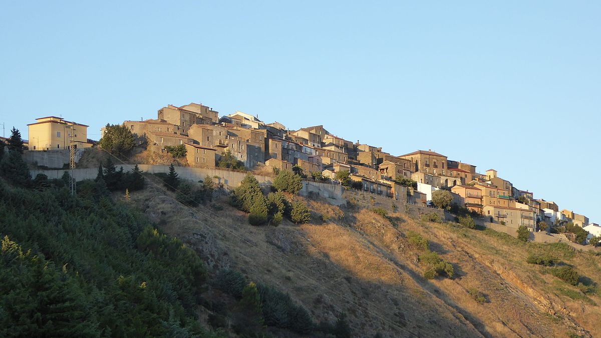 centro storico, montano, di crinale, agricolo, Nocara, Nucaria , Nucarie