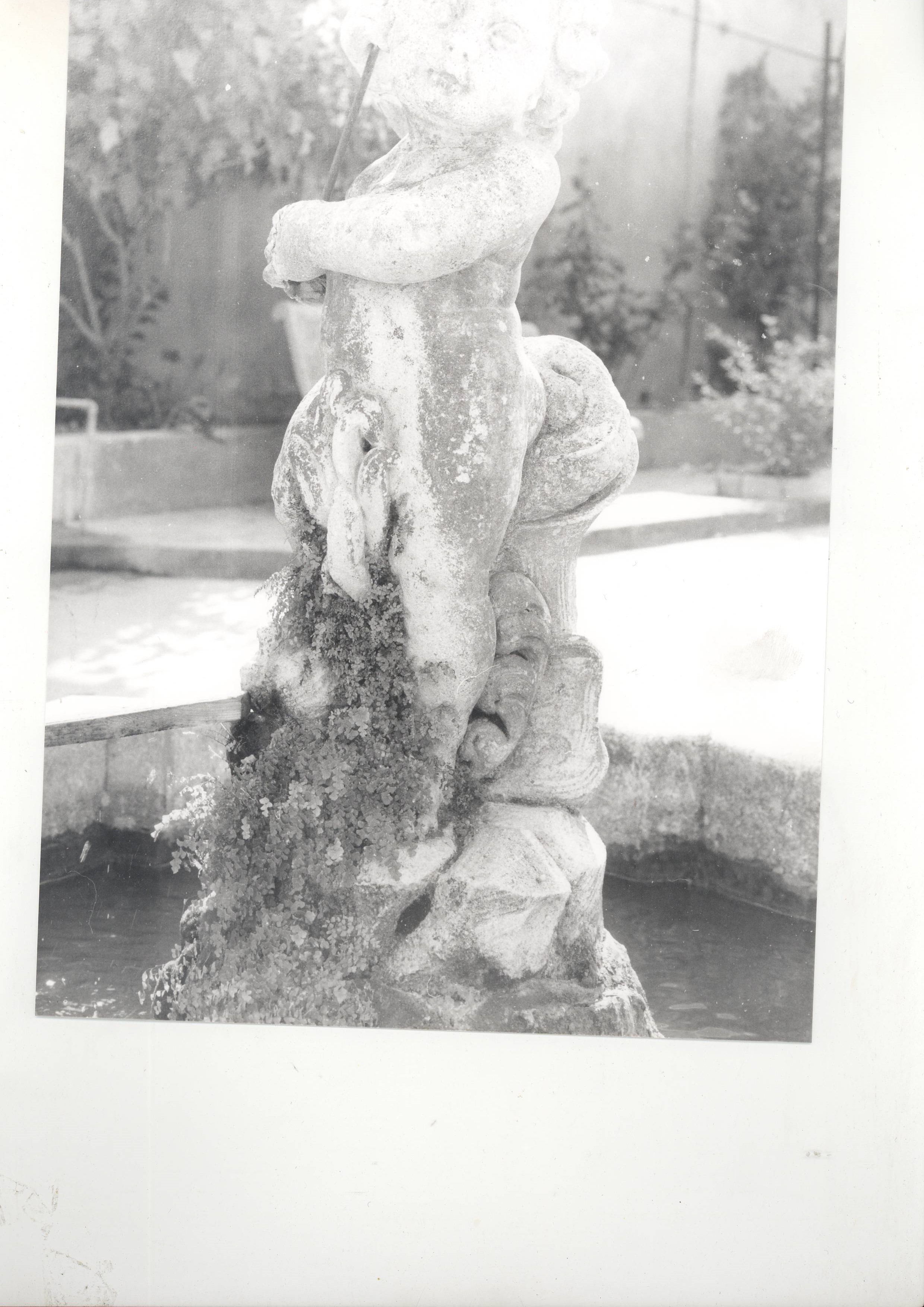 Fontana del Cimitero di Paola