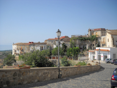 nucleo storico, di crinale, spontaneo, difensivo, Roseto Capo Spulico, Civitas Rosarum , Roseto , Rosito Capo Spulico , Roseto Capo Spulico