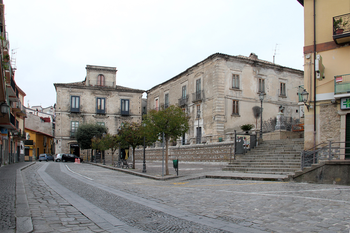 centro storico, di crinale, collinare, agricolo, Petilia Policastro, Policastro