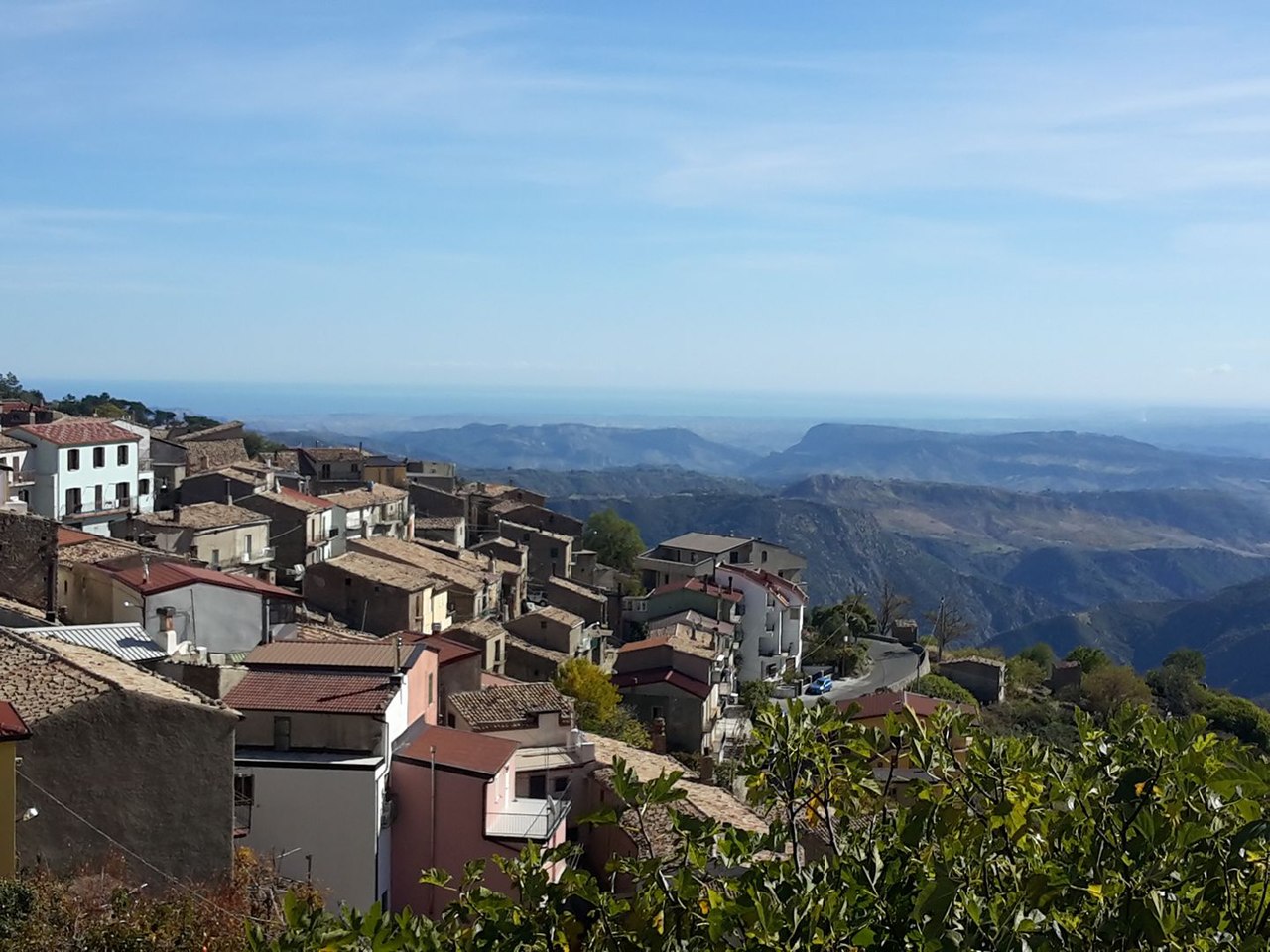 centro storico, di crinale, collinare, agricolo, Savelli