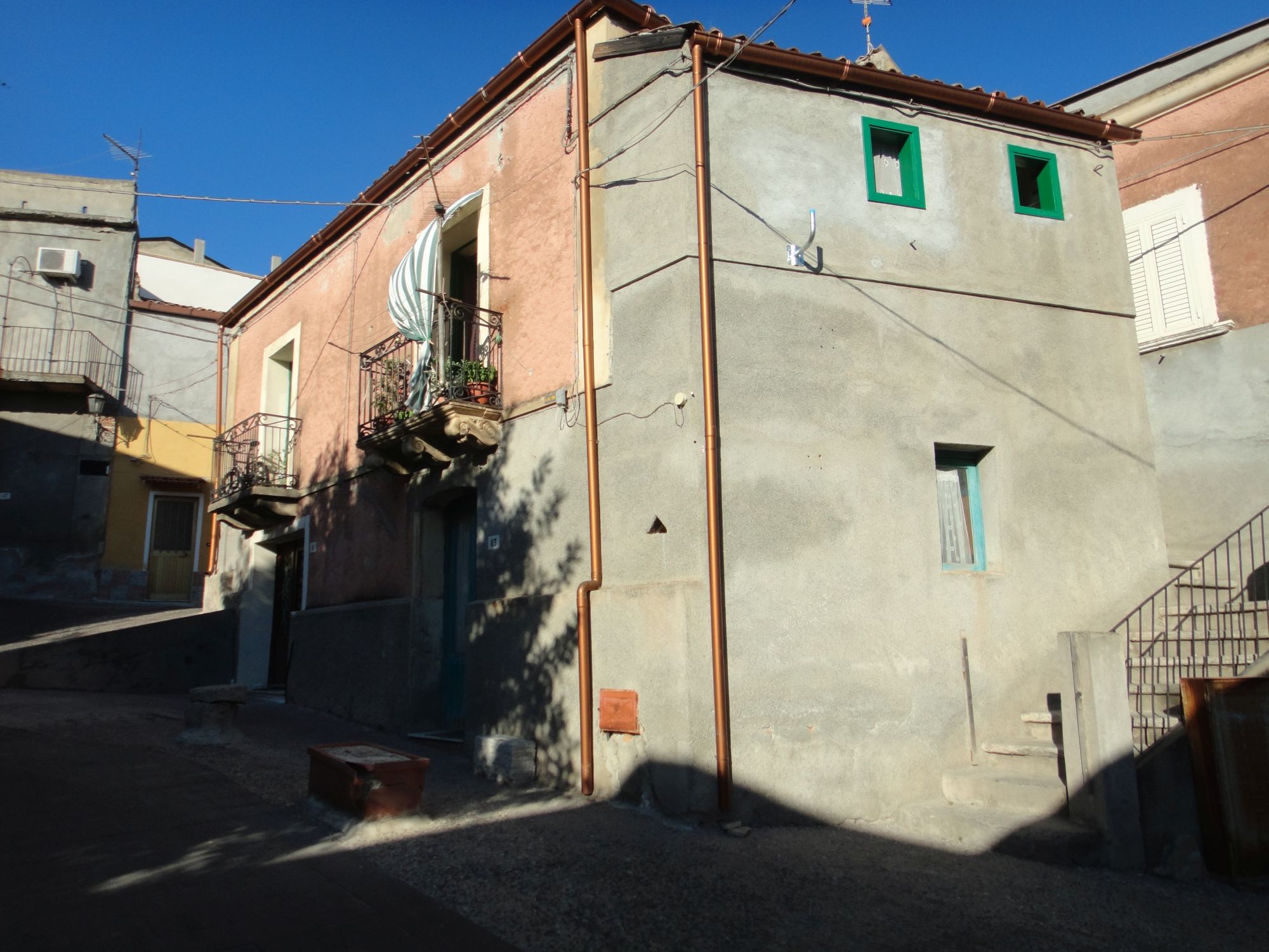 Casa via XIX Agosto n. 81-83-85-89
