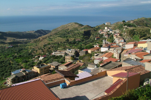 centro storico, di crinale, costiero, concentrico, Motta San Giovanni, Mocta Sancte Joannis , San Giovanni