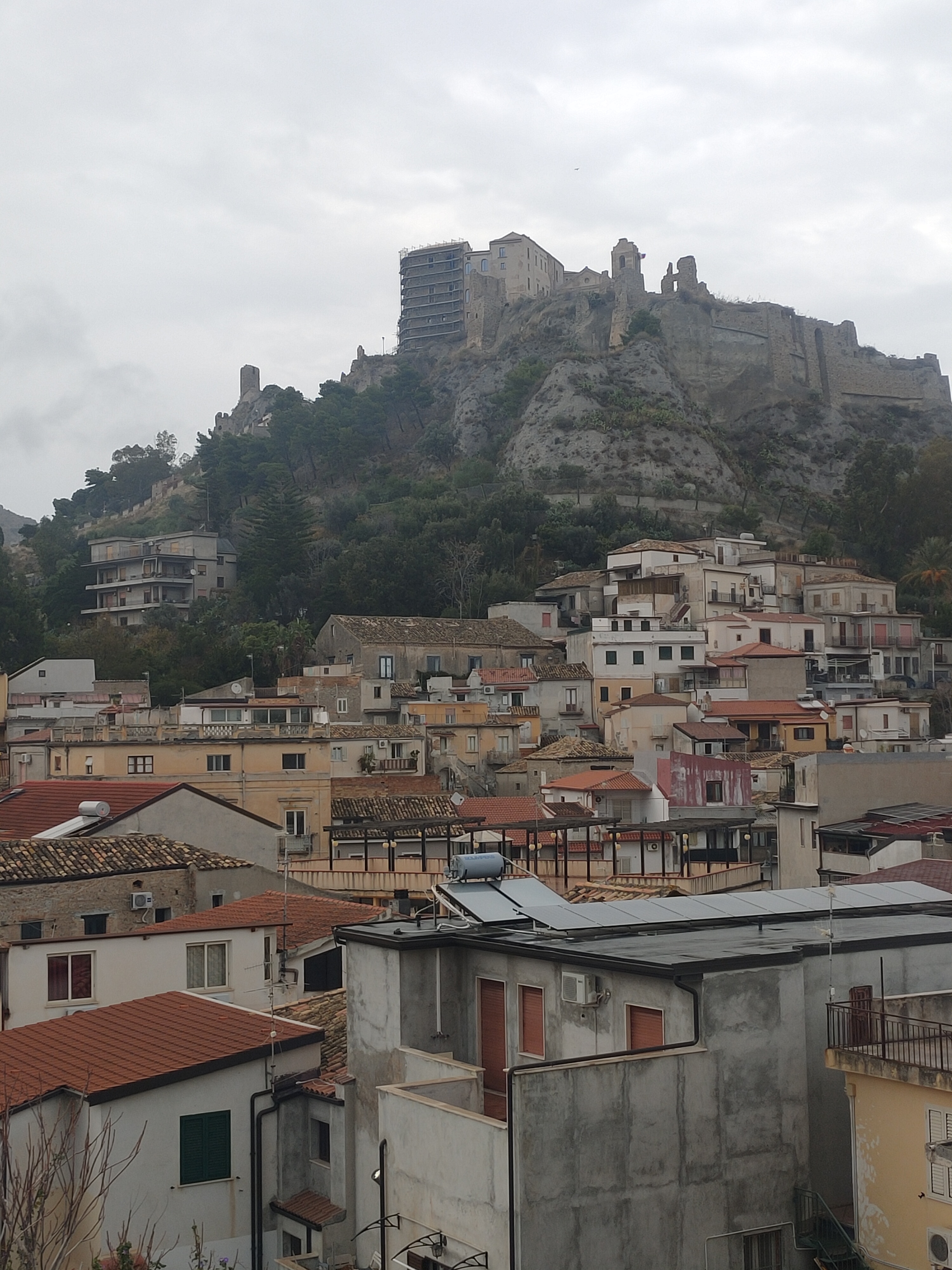 centro storico, di crinale, collinare, agricolo, Roccella Ionica, Roccella di San Vittore
