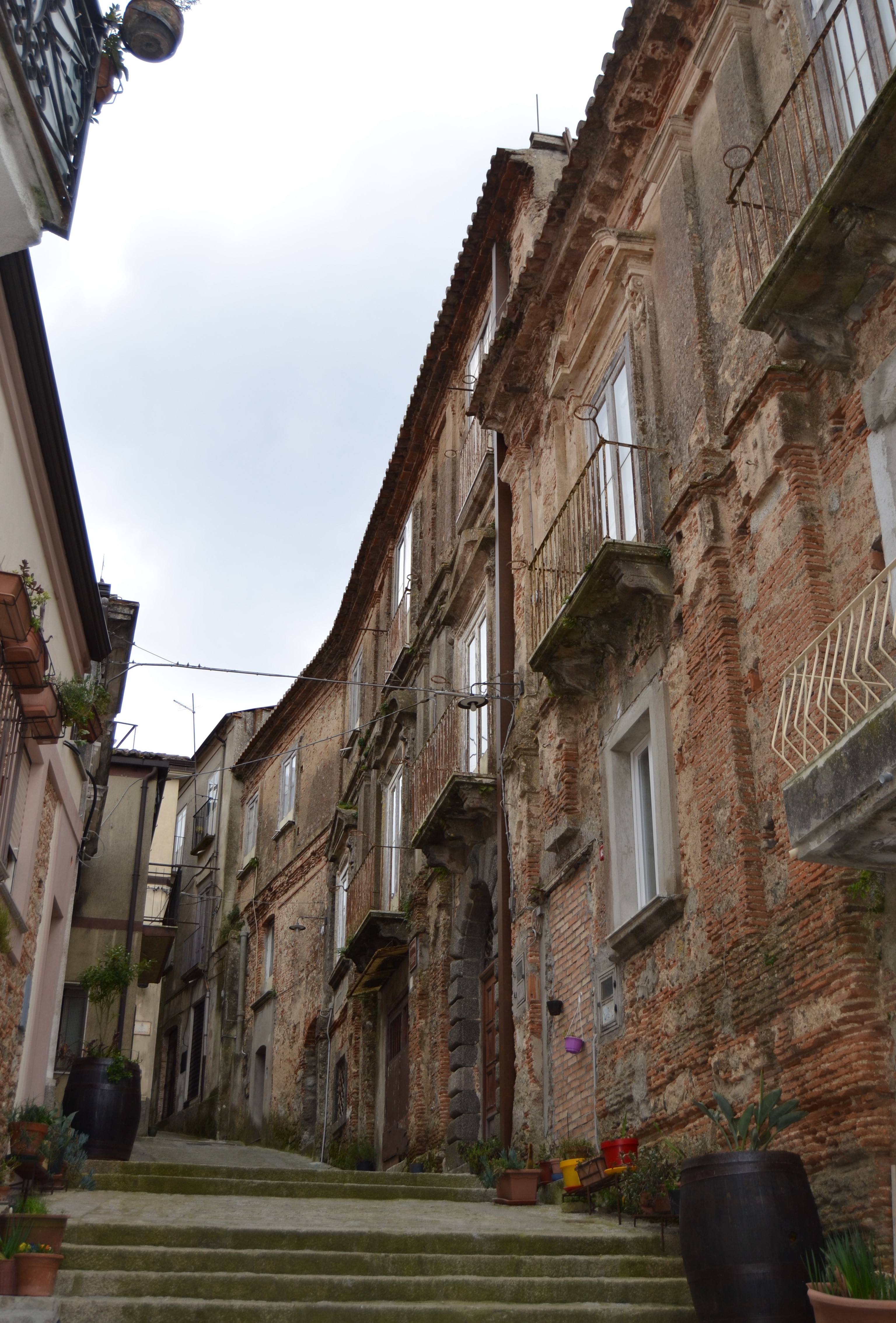 centro storico, di crinale, montano, San Giorgio Morgeto, Morgetia