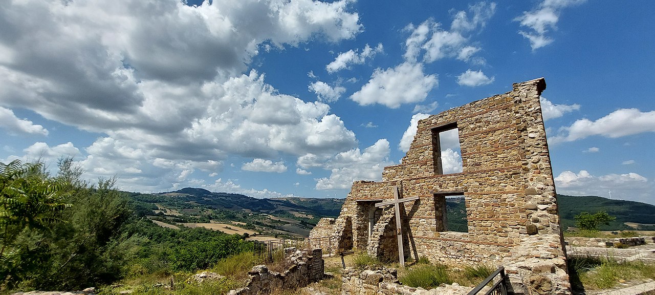 centro storico, montano, Aquilonia vecchia, Carbonara