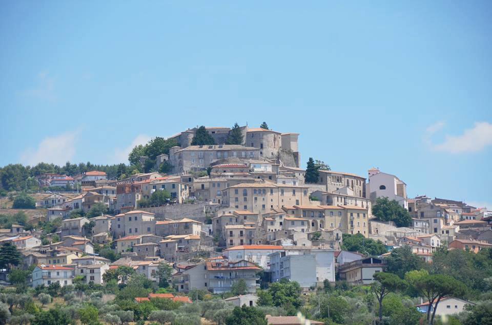 centro storico, di crinale, collinare, Gesualdo