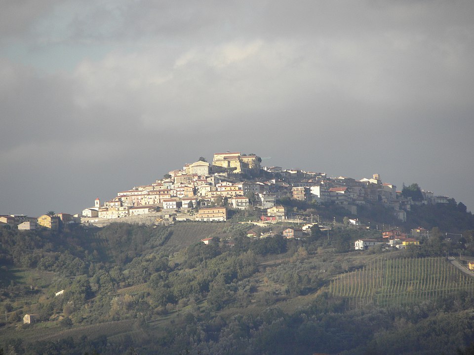 centro storico, di crinale, montano, Montefusco, Monte Fuscolo , Montefuscolo , Montefuscoli , Montefuscum
