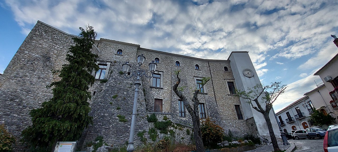 centro storico, di crinale, montano, Montemiletto, Monsmilitum , Montemilitum