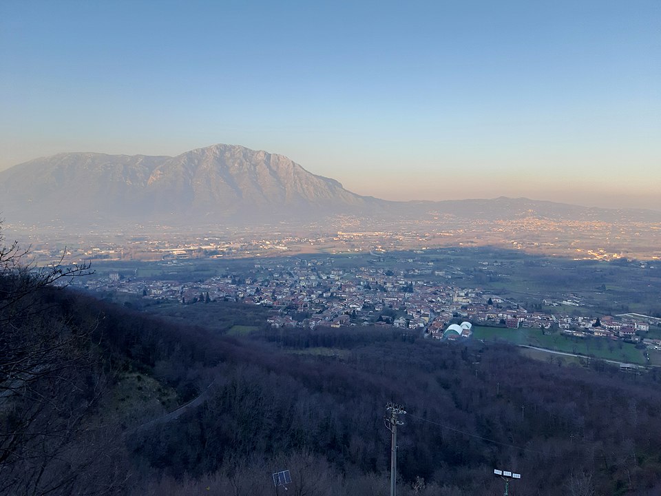 centro storico, di fondovalle, collinare, Rotondi