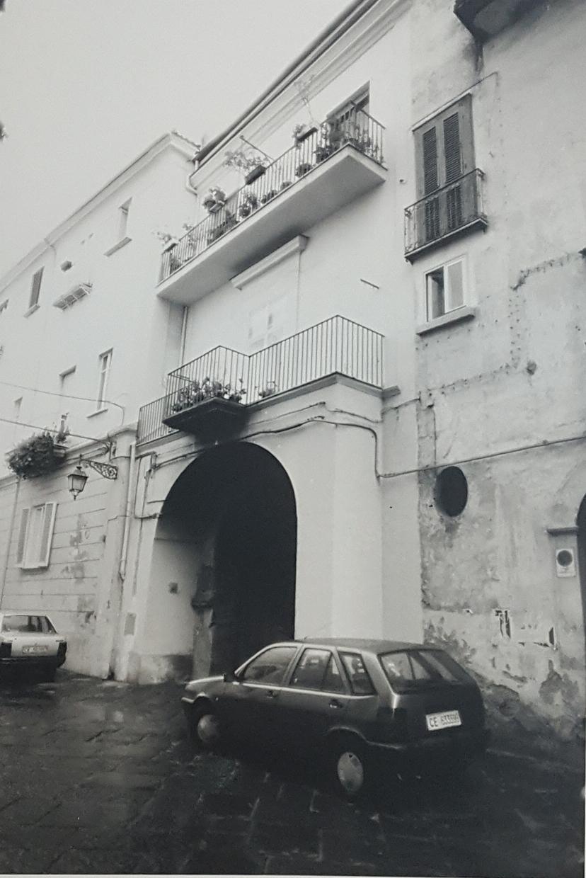 portale aragonese