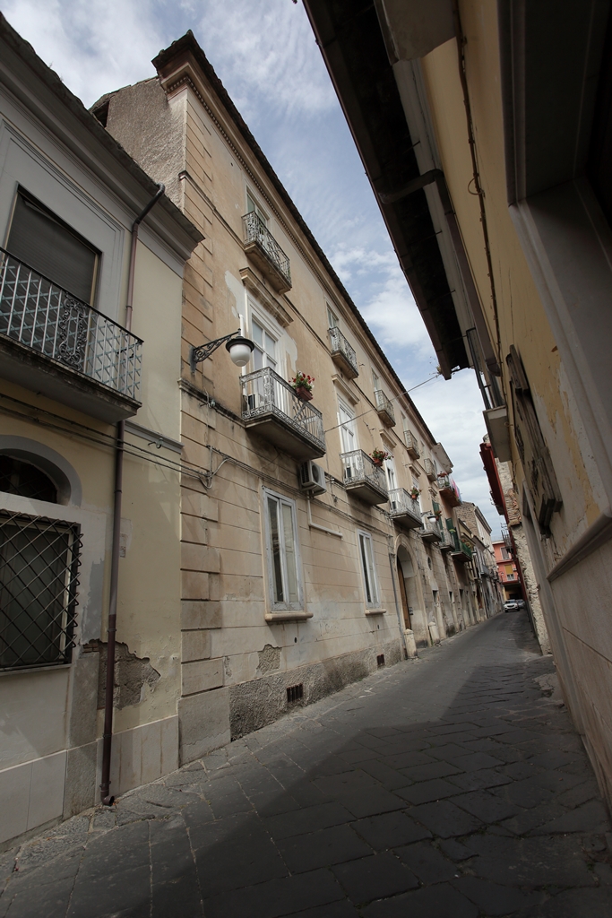 [Palazzo in Via Latina, 19]