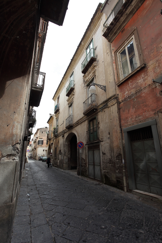 [Palazzo in Via Roberto D'Angiò, 58]