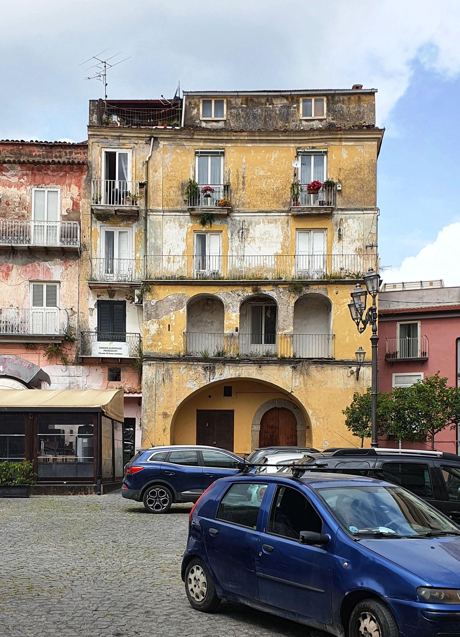 [Palazzo in Piazza Mercato, 23]
