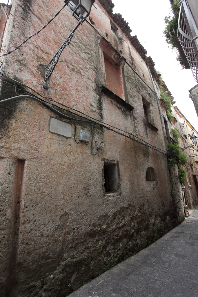 [Palazzo in Via S. Antonio, 3]