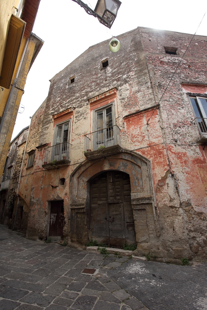 [Palazzo in Via Scanzati, 13]