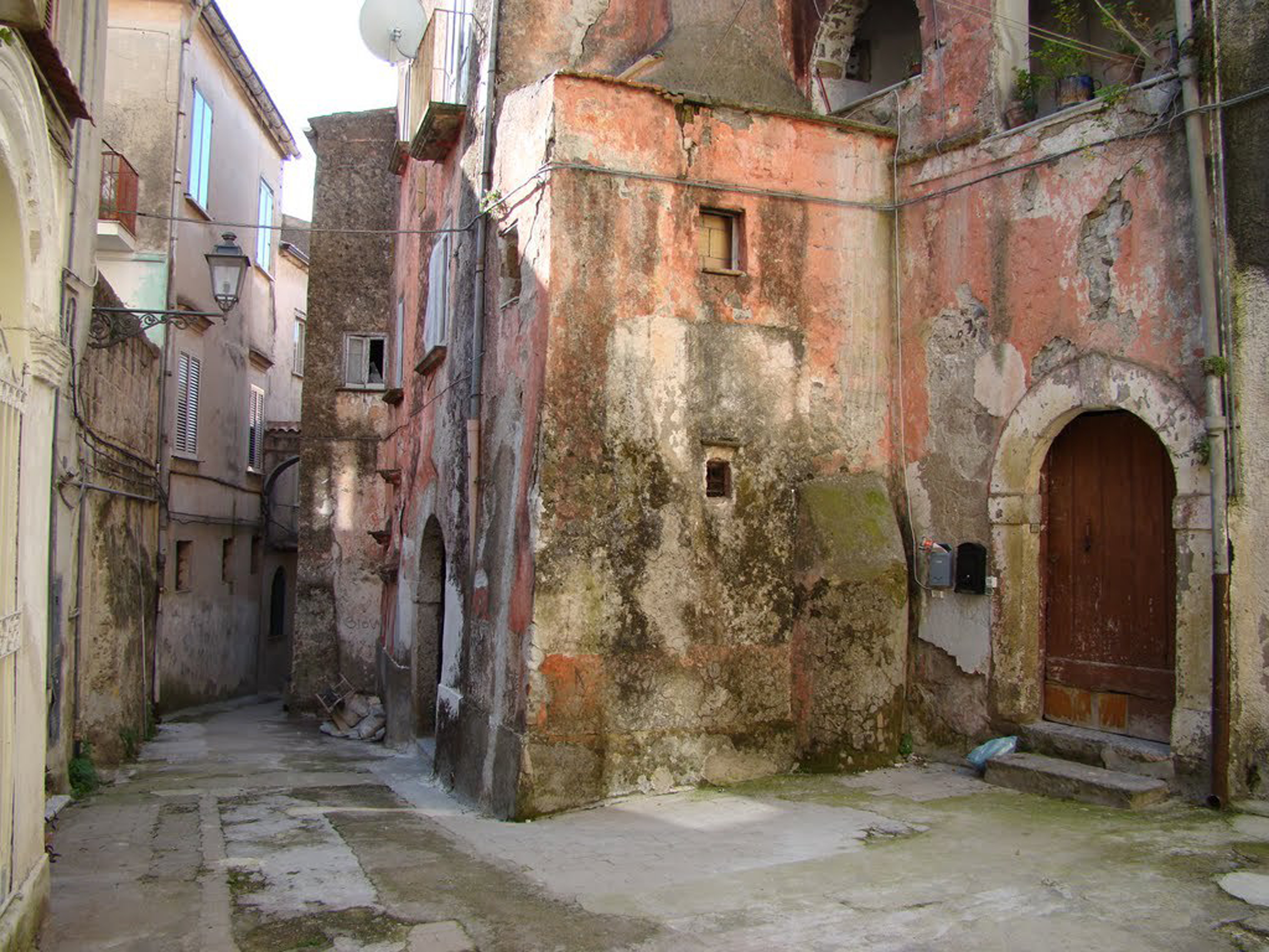 [Palazzo in via S. Antonio, 15-29]